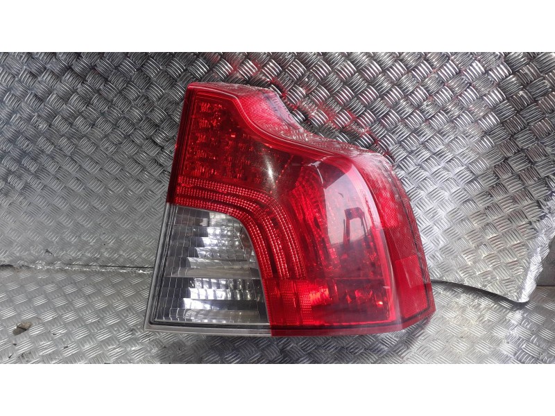 Recambio de piloto trasero derecho para volvo s40 berlina referencia OEM IAM 31214608  4+3 PINES
