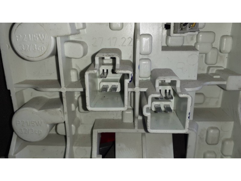 Recambio de piloto trasero derecho para volvo s40 berlina referencia OEM IAM 31214608  4+3 PINES