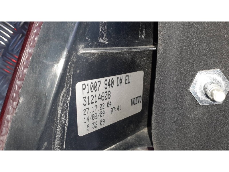Recambio de piloto trasero derecho para volvo s40 berlina referencia OEM IAM 31214608  4+3 PINES