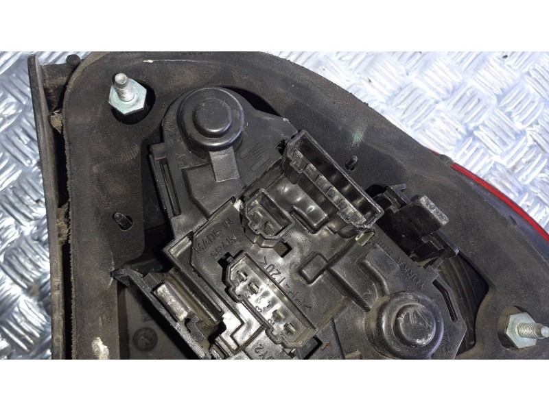 Recambio de piloto trasero izquierdo para seat leon (1m1) referencia OEM IAM 1N6945257  