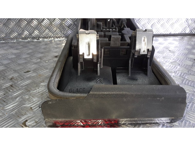 Recambio de piloto trasero izquierdo interior para citroen xantia berlina referencia OEM IAM 22240134  4 PINES