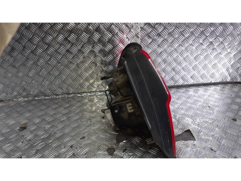 Recambio de piloto trasero derecho para nissan almera (n15) referencia OEM IAM   