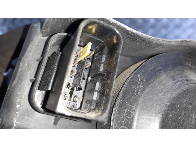 Recambio de faro derecho para citroen c-elysée referencia OEM IAM 9675139980  7+3 PINES