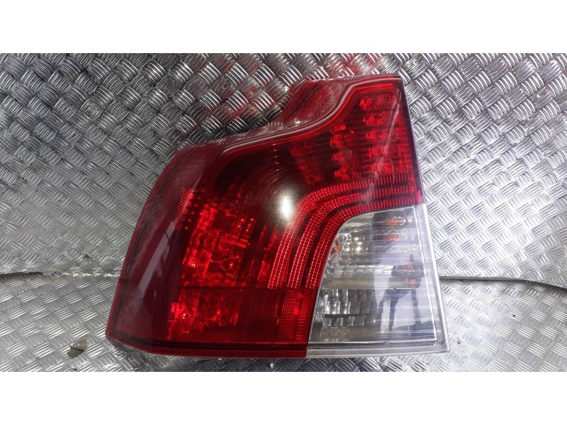 Recambio de piloto trasero izquierdo para volvo s40 berlina referencia OEM IAM 30744537  4+3 PINES
