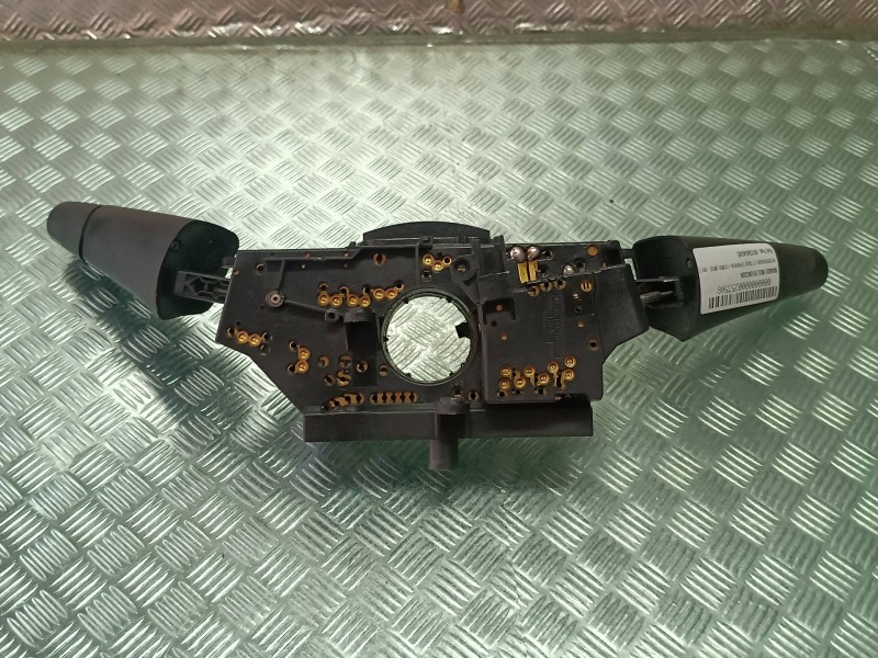 Recambio de mando multifuncion para volkswagen lt caja cerrada / combi (mod. 1997) referencia OEM IAM 0015404645  