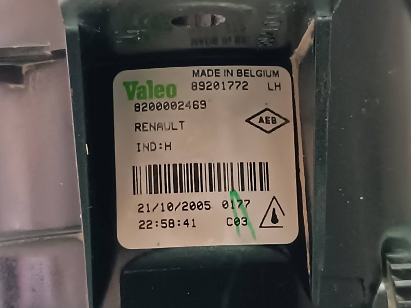 Recambio de faro antiniebla izquierdo para renault laguna ii (bg0) referencia OEM IAM 8200002469 89201772 VALEO