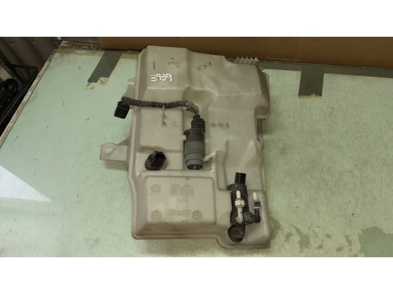 Recambio de deposito limpia para ford focus lim. business referencia OEM IAM BV6113K175EB BV6113K175A 