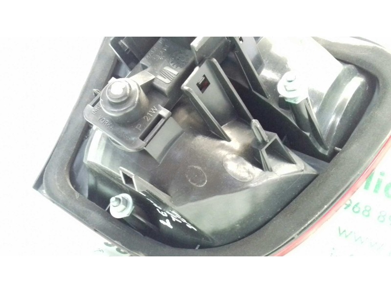 Recambio de piloto trasero derecho interior para seat leon (1m1) stella referencia OEM IAM 1M6945092A  INT - PORTON