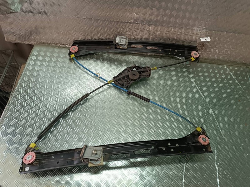 Recambio de elevalunas delantero derecho para volkswagen sharan (7n1) referencia OEM IAM 7N0837462D  ELECTRICO