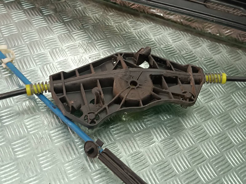 Recambio de elevalunas delantero derecho para volkswagen sharan (7n1) referencia OEM IAM 7N0837462D  ELECTRICO