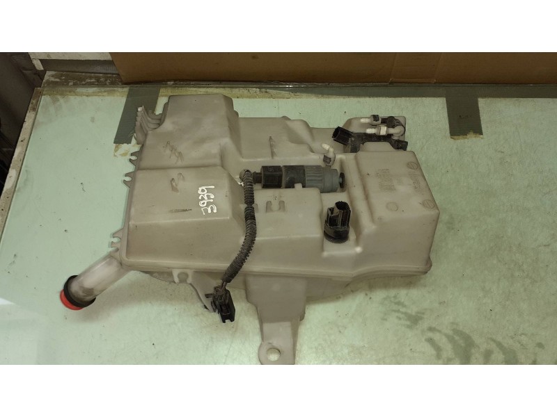 Recambio de deposito limpia para ford focus lim. business referencia OEM IAM BV6113K175EB BV6113K175A 