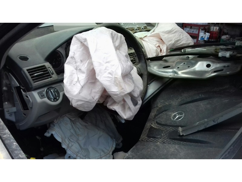 mercedes-benz clase c (w204) berlina del año 2008