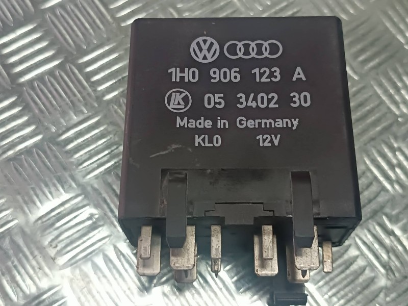 Recambio de rele para audi 80 avant básico berlina referencia OEM IAM 1H0906123A 05340230 136