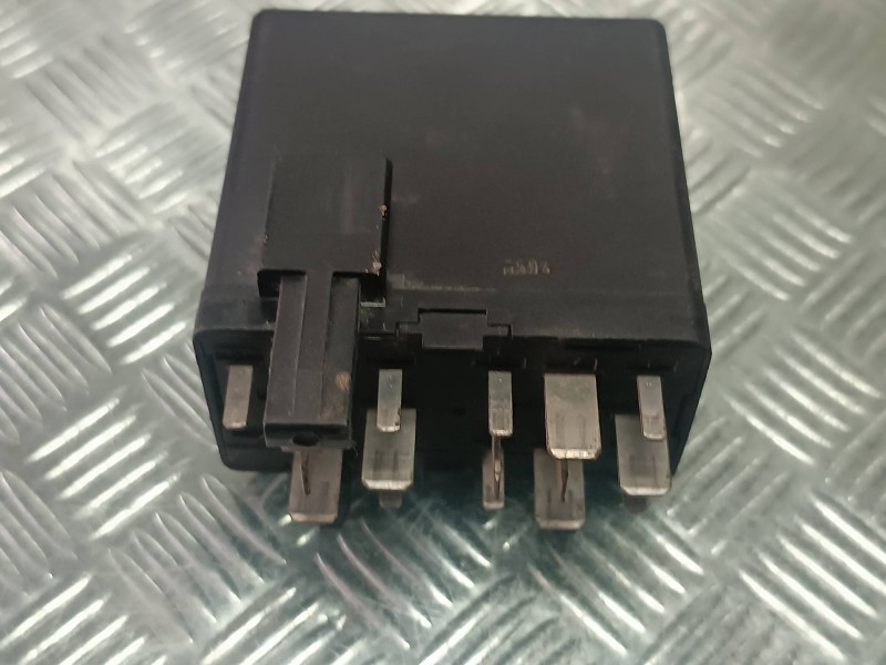 Recambio de rele para audi 80 avant básico berlina referencia OEM IAM 1H0906123A 05340230 136