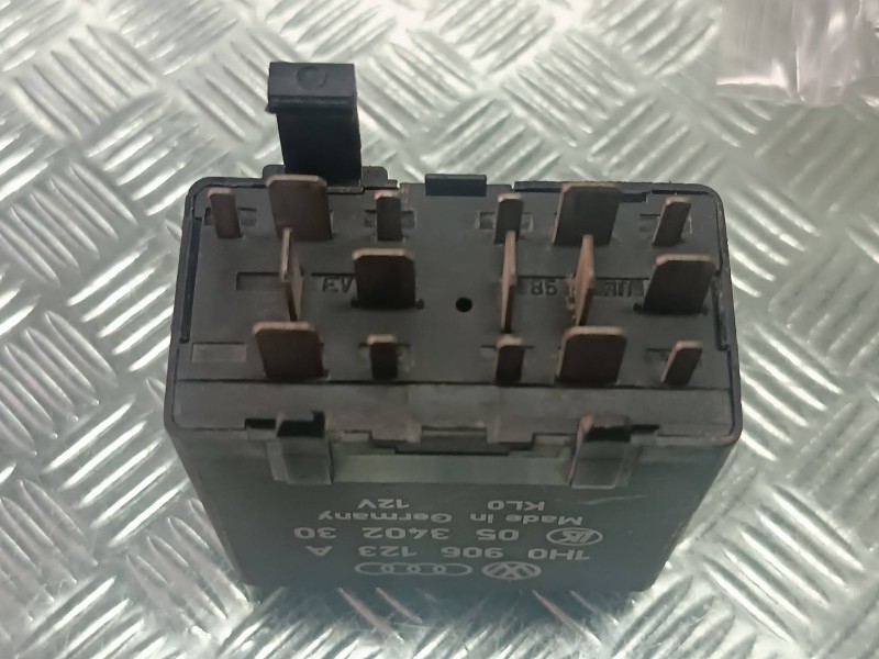 Recambio de rele para audi 80 avant básico berlina referencia OEM IAM 1H0906123A 05340230 136