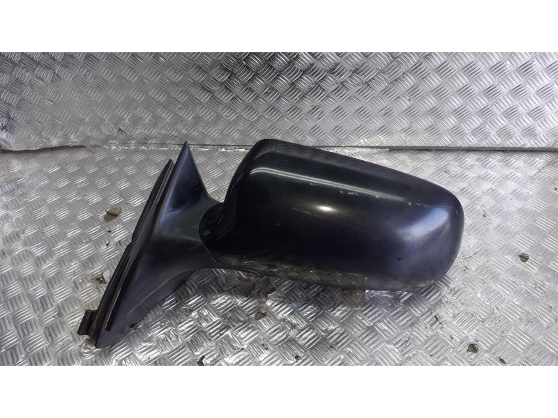 Recambio de retrovisor izquierdo para audi a3 (8l) referencia OEM IAM E1010594  ELECTRICO