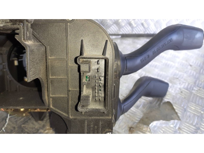 Recambio de mando multifuncion para audi a4 berlina (8e) referencia OEM IAM 8E0953549 8E0953503 8E0953521D