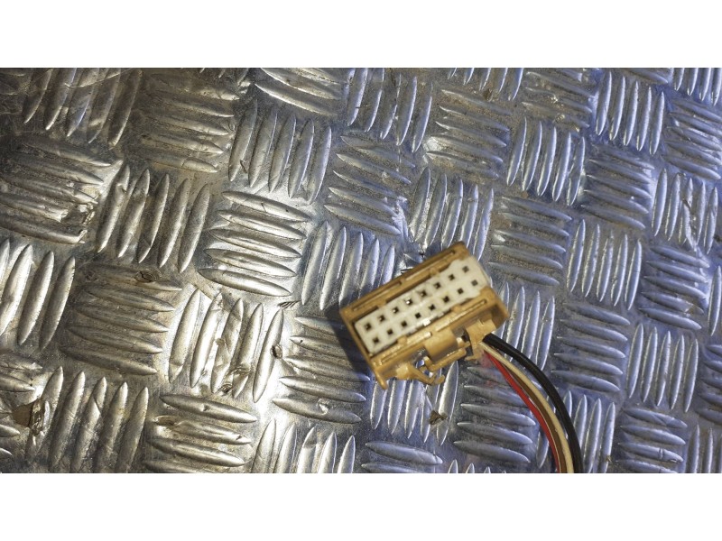 Recambio de retrovisor derecho para audi a4 berlina (8e) referencia OEM IAM E1010681  ELECTRICO