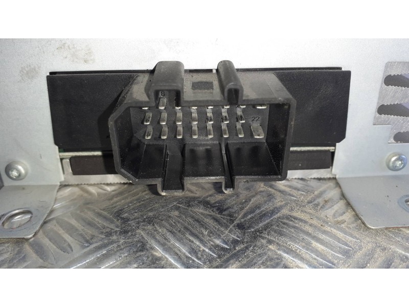 Recambio de amplificador de antena para audi a4 berlina (8e) referencia OEM IAM 8E5035223  