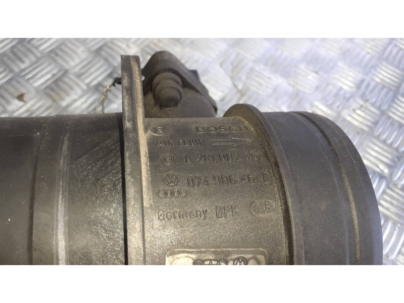 Recambio de caudalimetro para audi a3 (8l) referencia OEM IAM 1J0129574CM 0281002461 074906461B