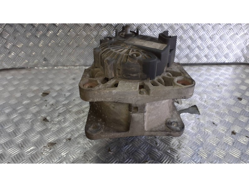 Recambio de alternador para renault clio ii fase ii (b/cb0) referencia OEM IAM 8200386806 405109534 110A
