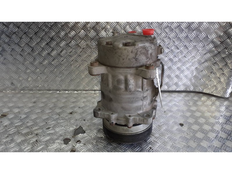 Recambio de compresor aire acondicionado para audi a3 (8l) referencia OEM IAM SD7V161233  2 PINES