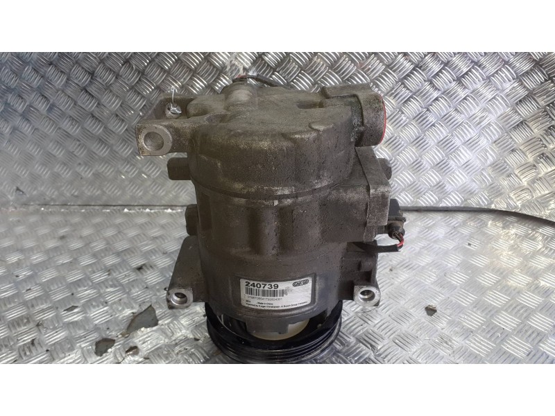 Recambio de compresor aire acondicionado para audi a6 berlina (4b2) referencia OEM IAM 240739  2 PINES Recambio de compresor aire acondicionado para audi a6 berlina (4b2) referencia OEM IAM 240739  2 PINES