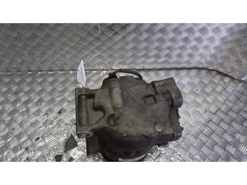 Recambio de compresor aire acondicionado para audi a6 berlina (4b2) referencia OEM IAM 240739  2 PINES Recambio de compresor aire acondicionado para audi a6 berlina (4b2) referencia OEM IAM 240739  2 PINES