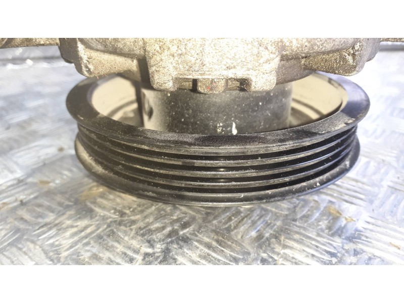 Recambio de compresor aire acondicionado para audi a6 berlina (4b2) referencia OEM IAM 240739  2 PINES Recambio de compresor aire acondicionado para audi a6 berlina (4b2) referencia OEM IAM 240739  2 PINES