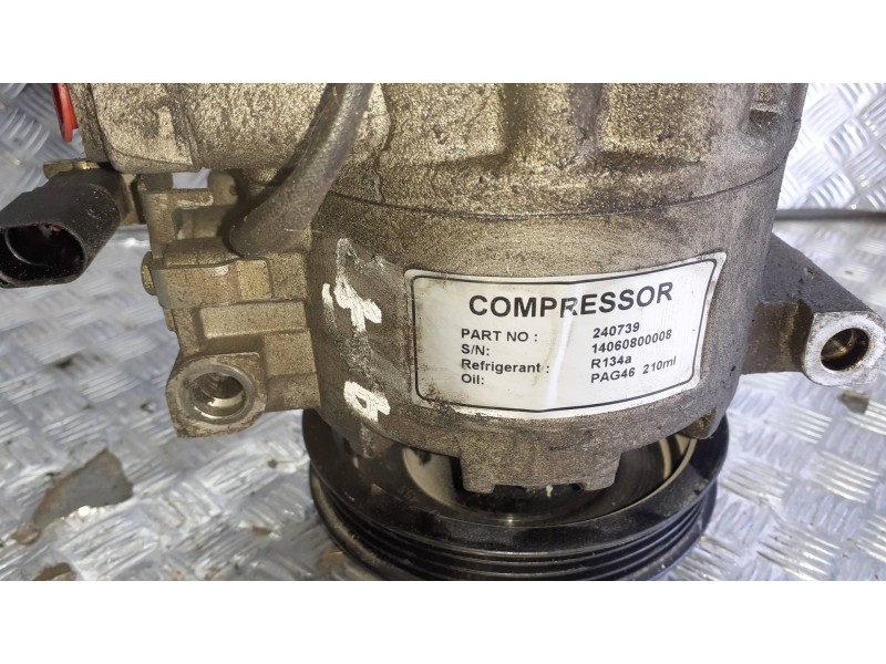 Recambio de compresor aire acondicionado para audi a6 berlina (4b2) referencia OEM IAM 240739  2 PINES Recambio de compresor aire acondicionado para audi a6 berlina (4b2) referencia OEM IAM 240739  2 PINES