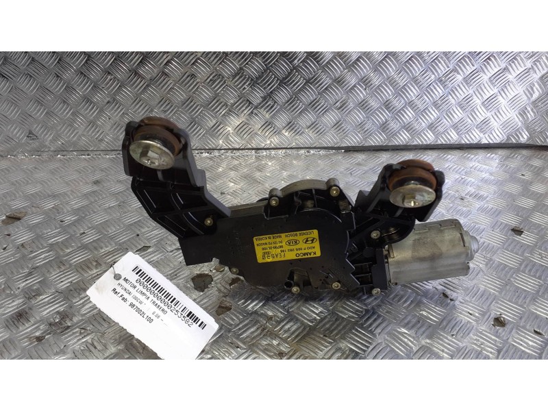 Recambio de motor limpia trasero para hyundai i30cw referencia OEM IAM 987002L100  4 PINES
