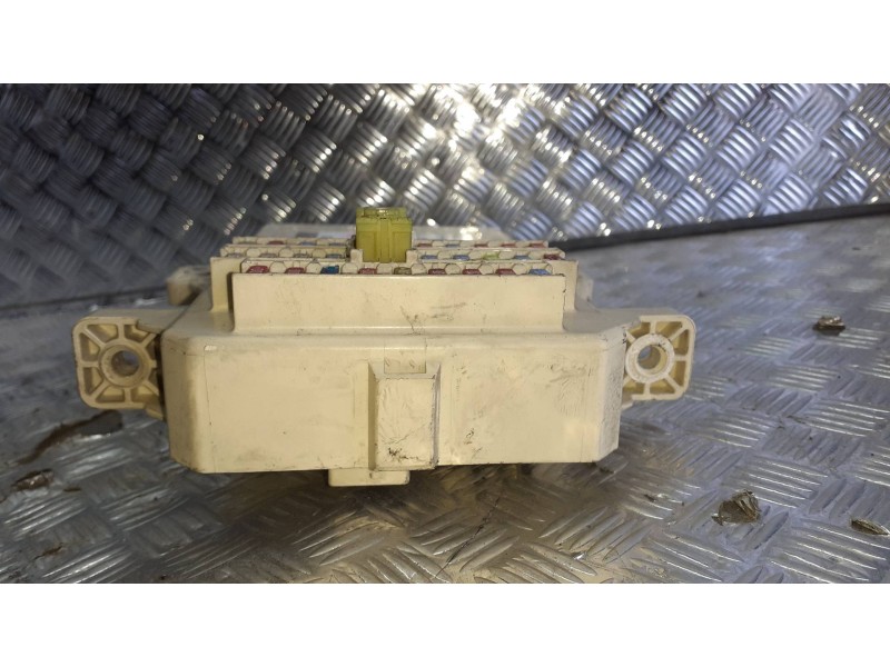 Recambio de caja reles / fusibles para hyundai i30cw referencia OEM IAM 919501H51010  
