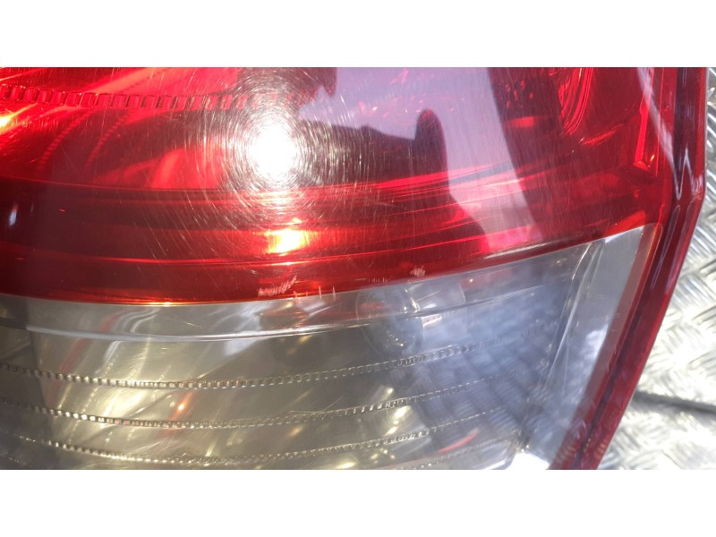 Recambio de piloto trasero derecho para hyundai i30cw referencia OEM IAM 924022R1  