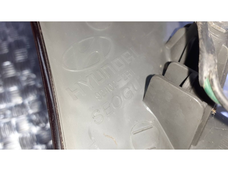Recambio de piloto trasero derecho para hyundai i30cw referencia OEM IAM 924022R1  