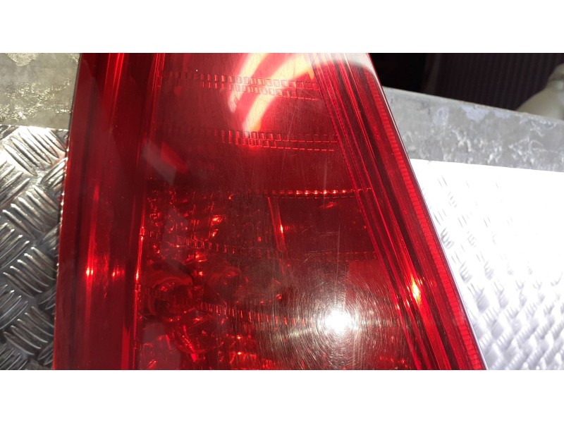 Recambio de piloto trasero izquierdo para hyundai i30cw referencia OEM IAM 924012R1  