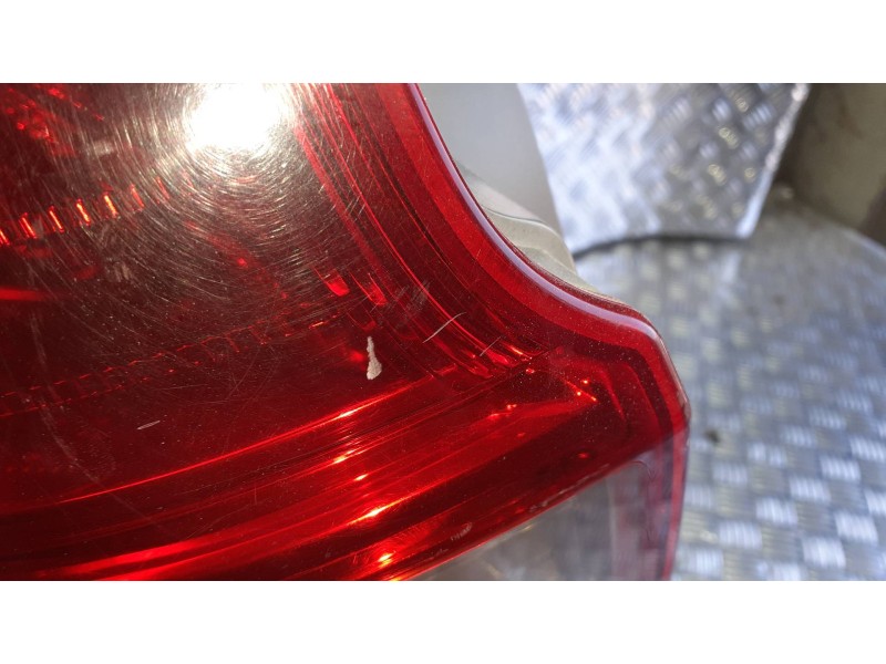 Recambio de piloto trasero izquierdo para hyundai i30cw referencia OEM IAM 924012R1  