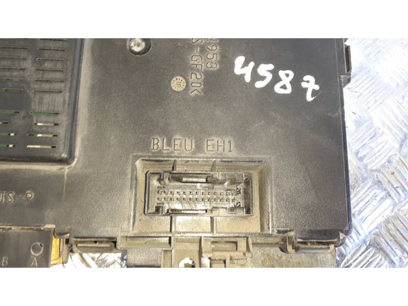 Recambio de caja reles / fusibles para citroen xsara berlina referencia OEM IAM 9646022780 73004512 BSI VAR C