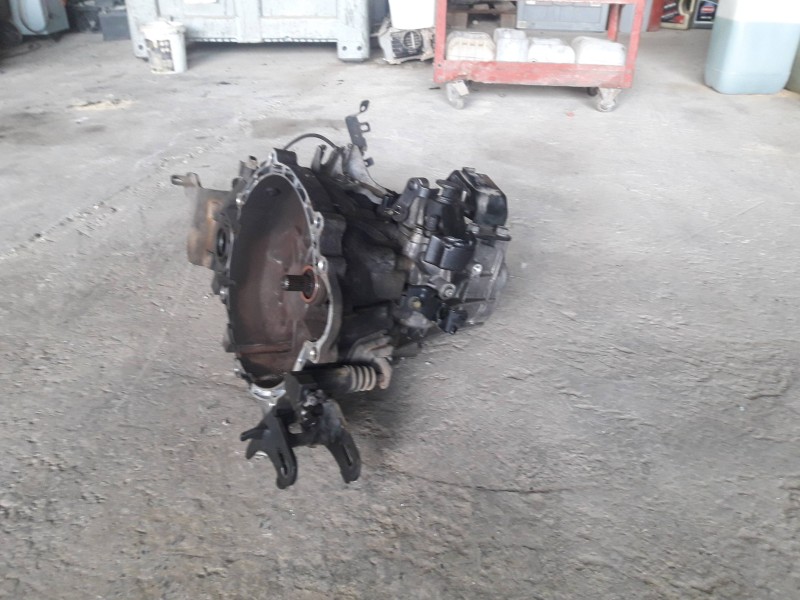 Recambio de caja cambios para hyundai i30 classic gl referencia OEM IAM WAJ6  