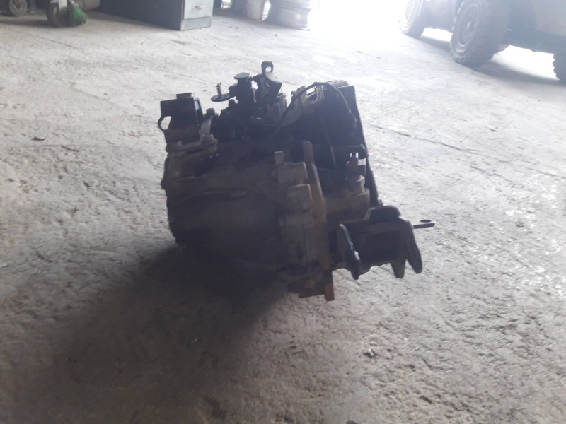 Recambio de caja cambios para hyundai i30 classic gl referencia OEM IAM WAJ6  