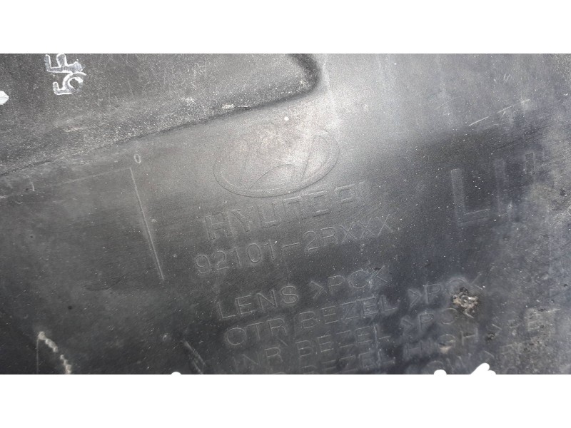 Recambio de faro izquierdo para hyundai i30cw referencia OEM IAM 921012RXXX  6 PINES