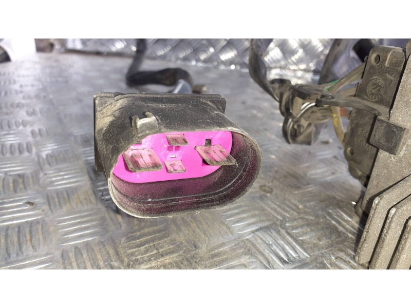 Recambio de electroventilador para audi a4 berlina (8e) referencia OEM IAM 869204E  4 PINES