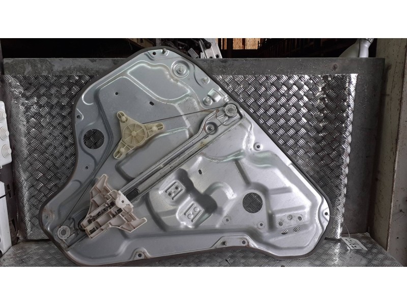 Recambio de elevalunas trasero izquierdo para hyundai i30cw referencia OEM IAM 814102L200  ELECTRICO