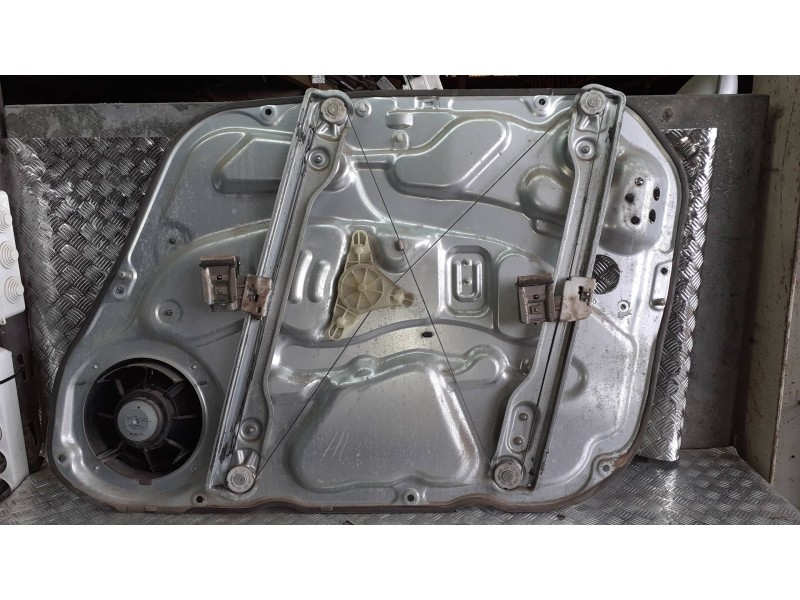Recambio de elevalunas delantero izquierdo para hyundai i30cw referencia OEM IAM 813102L020  ELECTRICO