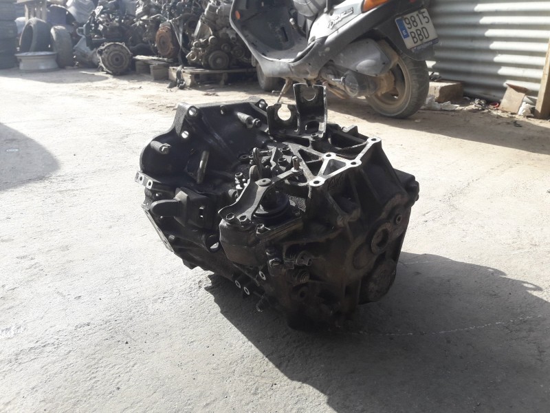 Recambio de caja cambios para toyota avensis berlina (t25) referencia OEM IAM   