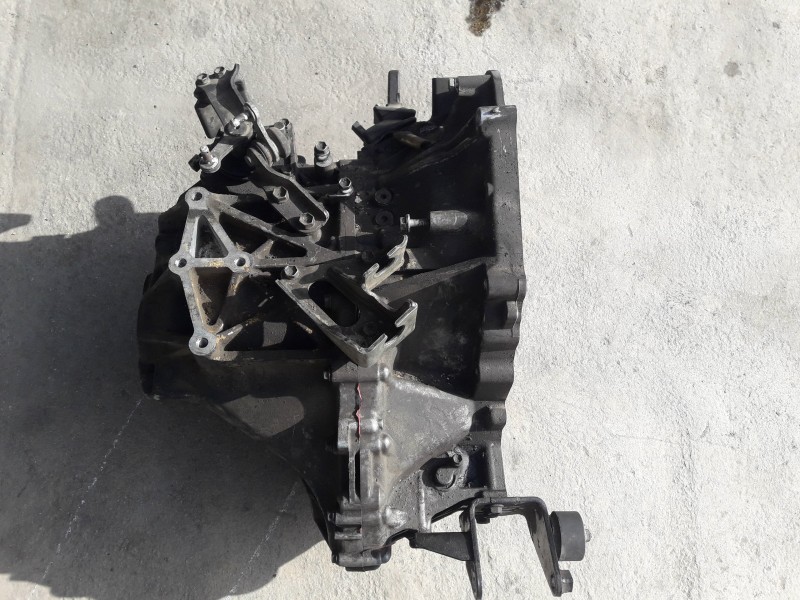 Recambio de caja cambios para toyota avensis berlina (t25) referencia OEM IAM   