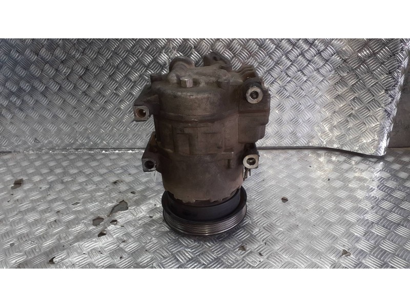 Recambio de compresor aire acondicionado para hyundai i30cw referencia OEM IAM F500AN80A03  2 PINES