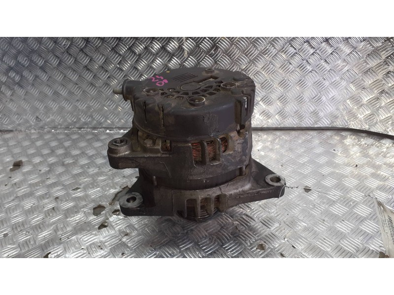 Recambio de alternador para hyundai i30cw referencia OEM IAM 37300A2850 2611067 130A