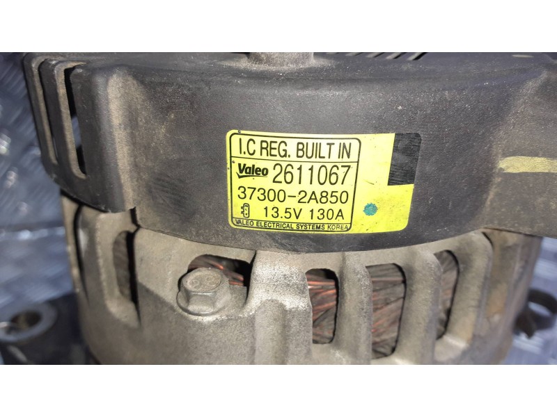 Recambio de alternador para hyundai i30cw referencia OEM IAM 37300A2850 2611067 130A