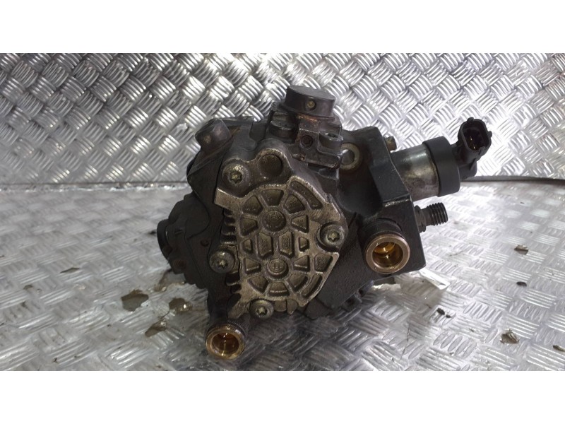 Recambio de bomba inyeccion para hyundai i30cw referencia OEM IAM 0445010206 5209144 01004302333