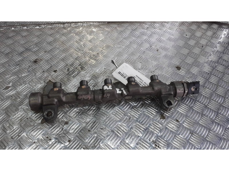 Recambio de rampa inyectora para hyundai i30cw referencia OEM IAM 314002A420 0445214181 BOSCH